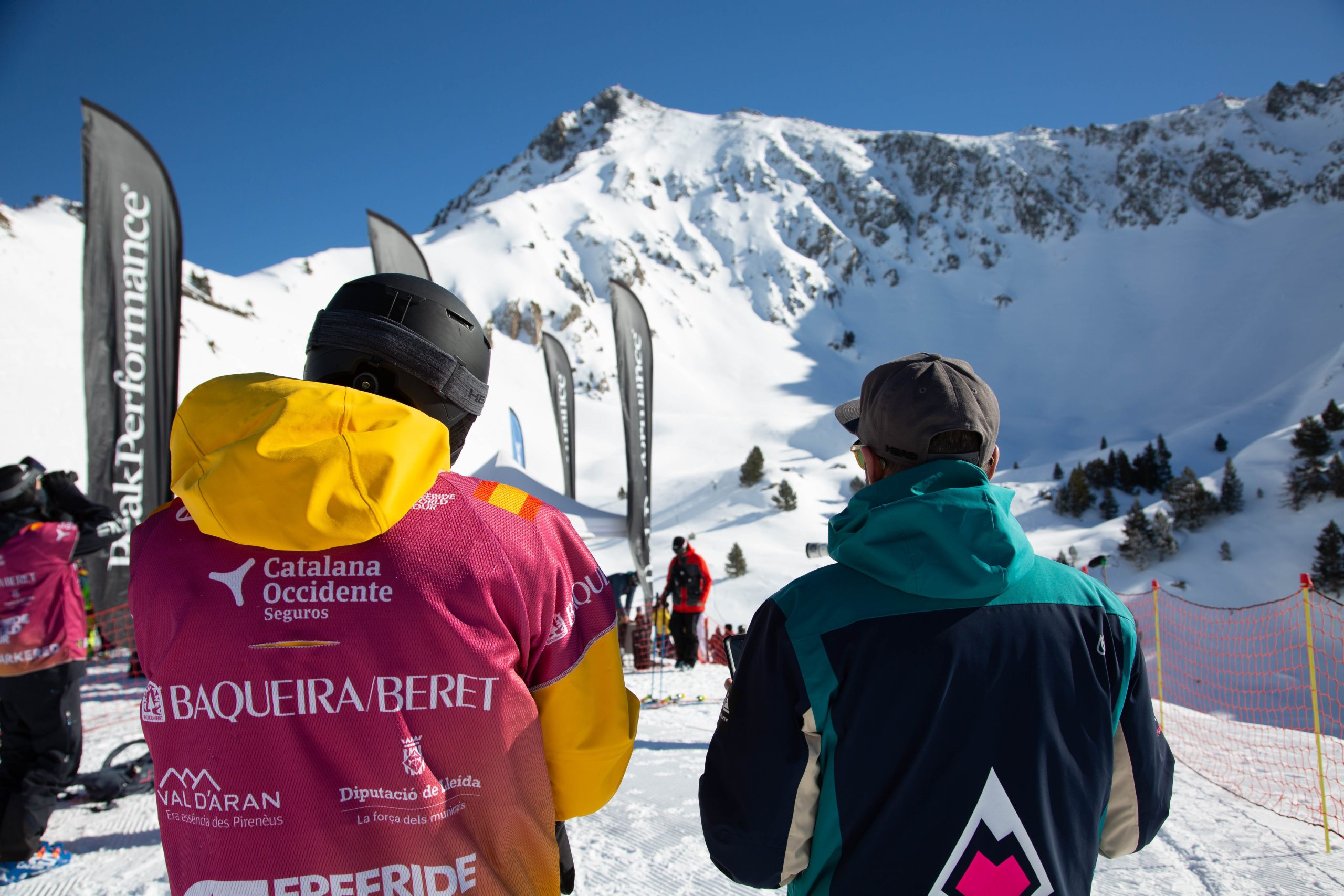 Riders de Emotion en una competición de freeride en Baqueira Beret